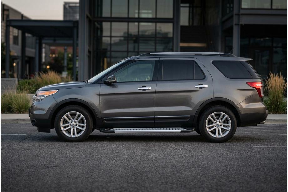 Ford Explorer 2011-2019 гг. Боковые Подножки New Vision Grey (2 шт., Алюминий) Image