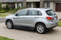 Mitsubishi ASX 2010-2023 гг. Боковые Подножки Tayga Black (2 шт., Алюминий) фото 1