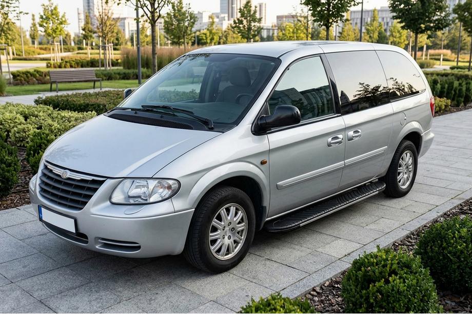 Chrysler Voyager 2001-2007 гг. Боковые пороги Bosphorus Grey (2 шт., алюминий) Image