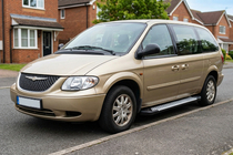 Chrysler Voyager 2001-2007 гг. Боковые пороги Allmond Grey (2 шт., алюминий) фото 1