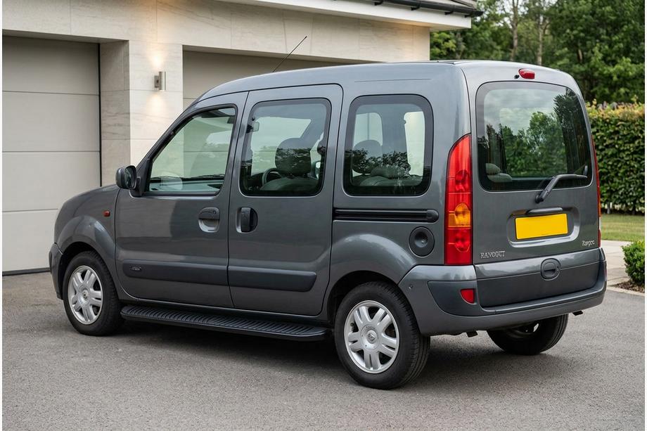 Renault Kangoo 1998-2008 гг. Боковые Подножки Tayga Black (2 шт., Алюминий) Image