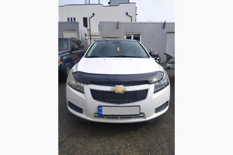 Chevrolet Cruze 2009–2015 гг. Дефлектор капота (EuroCap) Image