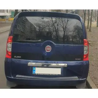 Хромированная накладка над номером (нержавейка) фото 1