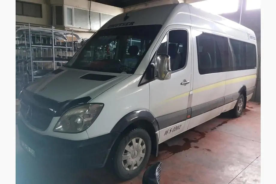 Mercedes Sprinter W906 2006–2018 гг. Дефлектор капота под карбон 2006-2013 (EuroCap) Фото 2