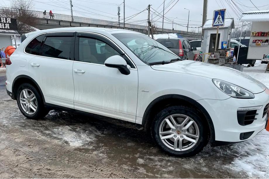Porsche Cayenne 2010-2017 гг. Ветровики с хромированной полосой (4 шт, HIC) Фото 3