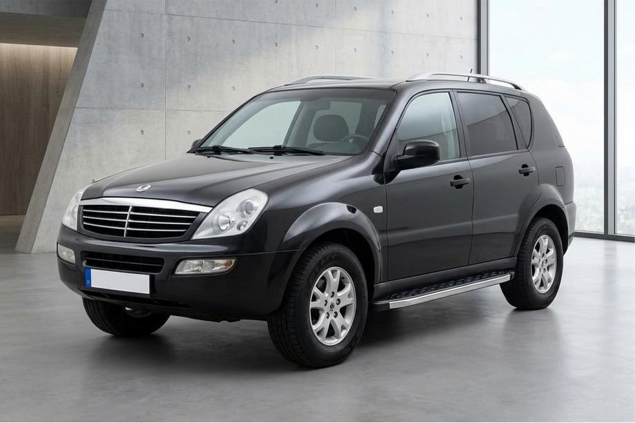 SsangYong Rexton I 2001-2017 гг. Боковые Подножки BlackLine (2 шт., Алюминий) 2012-2017 Фото 1