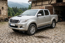 Toyota Hilux 2006-2015 гг. Боковые Подножки Tayga Black (2 шт., Алюминий) фото 1