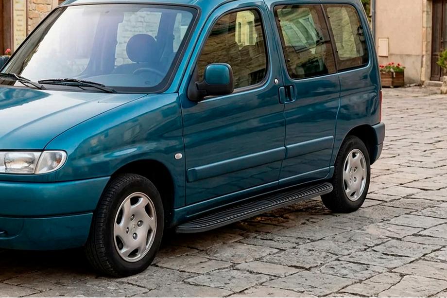 Peugeot Partner 1996-2008 гг. Боковые Подножки Tayga Black (2 шт., Алюминий) Image