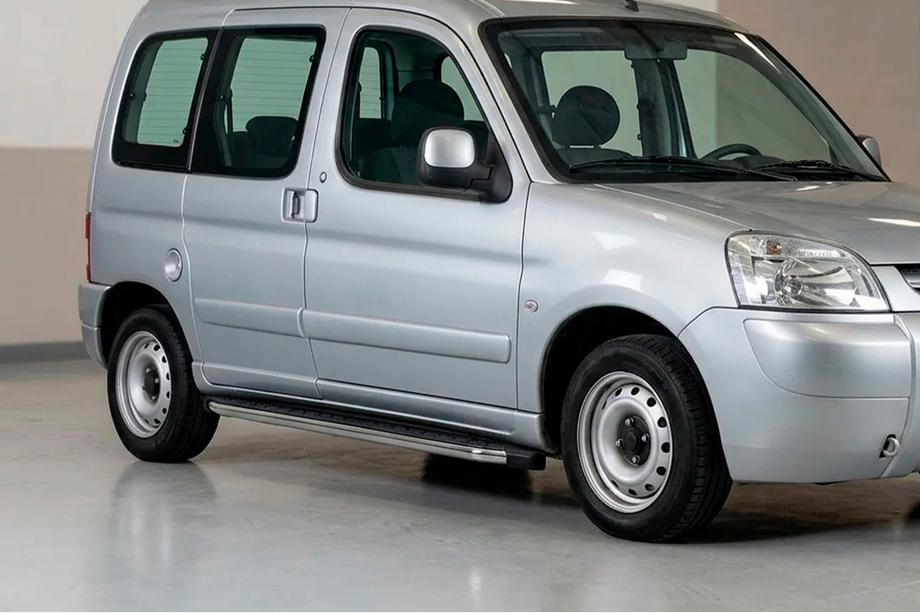 Peugeot Partner 1996-2008 гг. Боковые Подножки BlackLine (2 шт., Алюминий) Фото 1