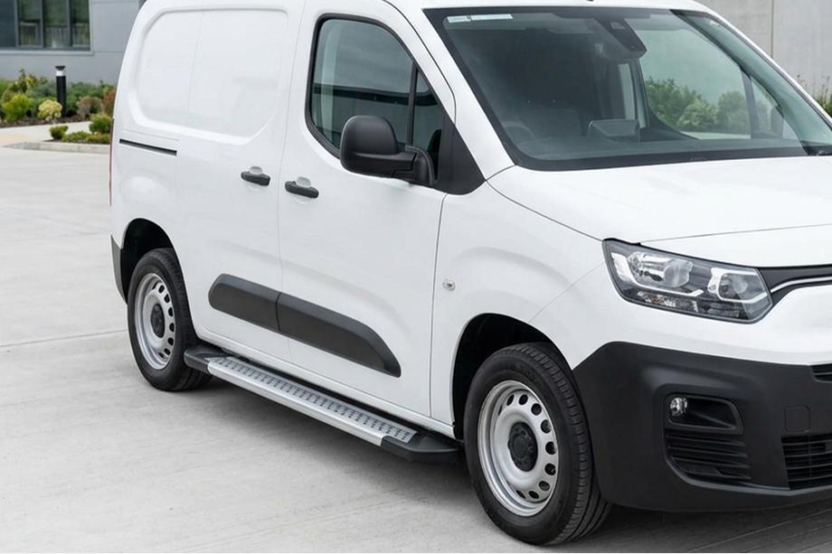 Opel Combo 2019- гг. Боковые Подножки New Vision Grey (2 шт., Алюминий) Image