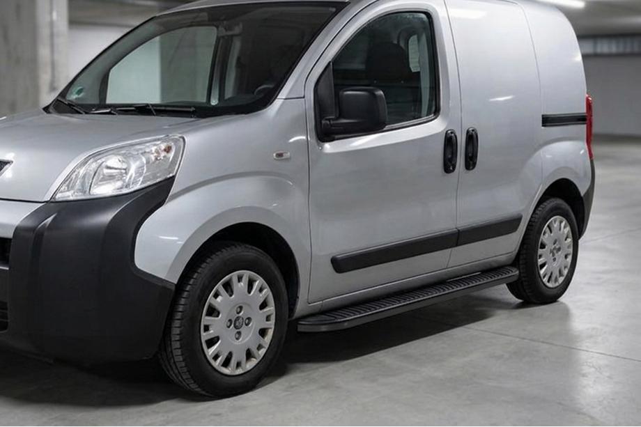Peugeot Bipper 2008-2017 гг. Боковые Подножки Tayga Black (2 шт., Алюминий) Image
