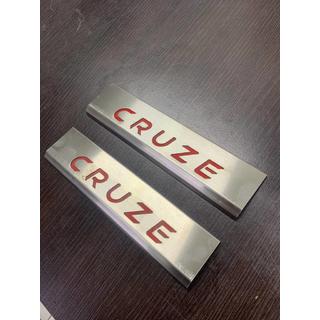 РАСПРОДАЖА! Накладки на пороги (2 шт, красные) Chevrolet Cruze 2009-2015 гг. фото 2