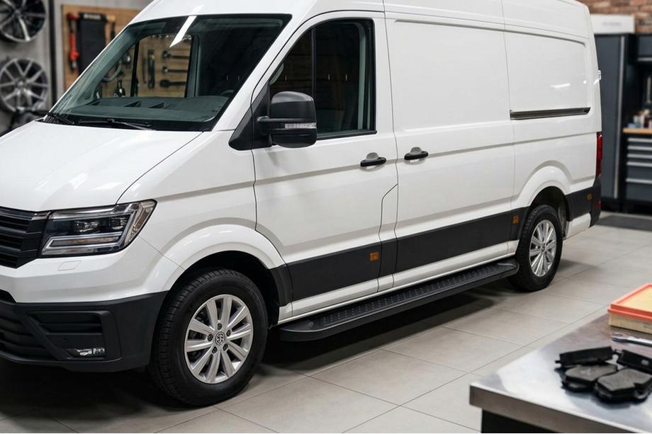 Volkswagen Crafter 2016- гг. Боковые Подножки Allmond Black (2 шт., Алюминий) Long/ExtraLong Фото 1