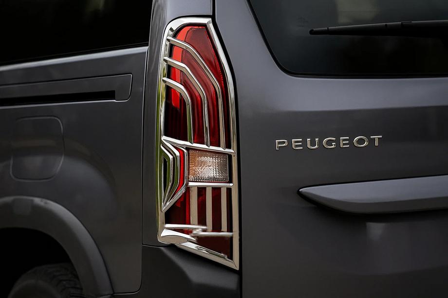 Peugeot Partner/Rifter 2019- гг. Хромированные Накладки на Задние Фонари (2 шт, ABS) Image