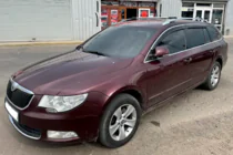 Skoda Superb 2009-2015 гг. Ветровики с хромированным молдингом SW (4 шт, HIC) фото 3