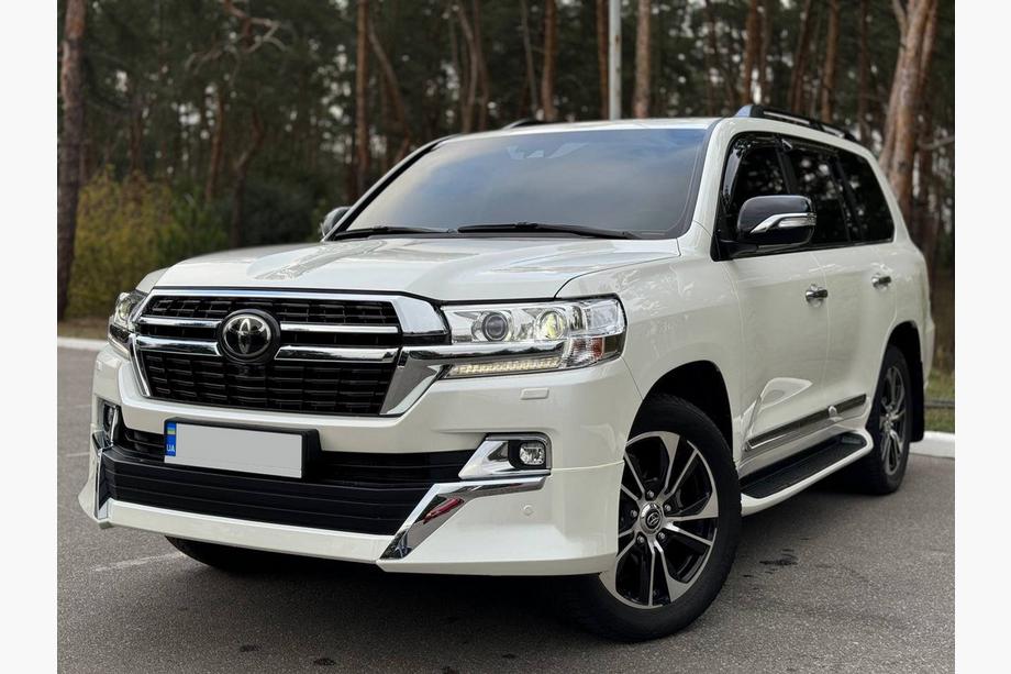 Toyota Land Cruiser 200 2007-2021 гг. Комплект обвесов 2016-2021 (Executive 2021) Фото 29