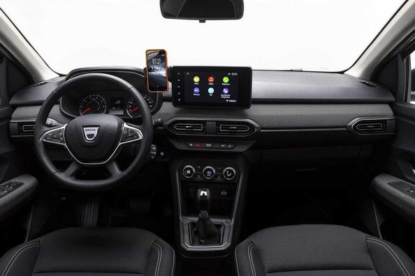 Официально представлен седан Dacia Logan нового поколения фото 5