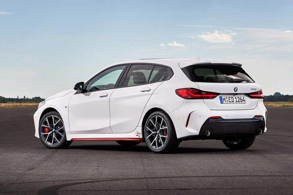 Представлен "заряженный" переднеприводный хэтчбек BMW 128ti фото 4