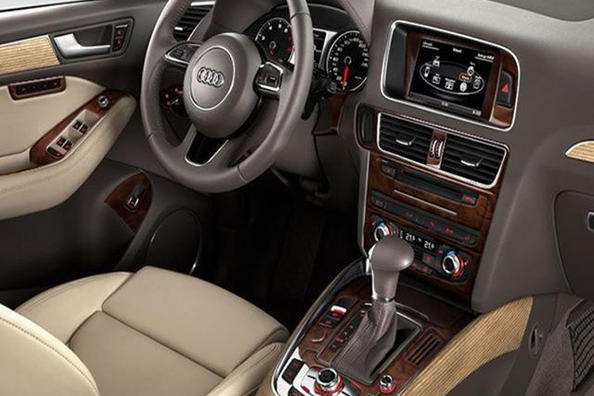 Декоративные накладки в салон автомобиля