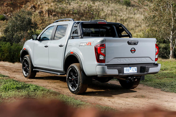 Состоялась презентация обновленного пикапа Nissan Navara фото 2