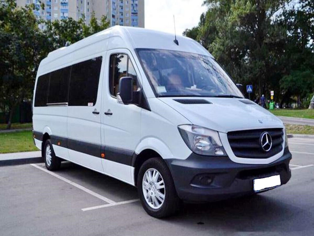 Переоборудование фургона Спринтера в пассажирский