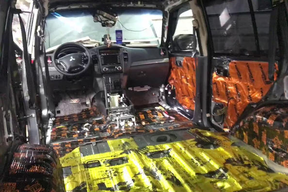 Сколько нужно шумоизоляции на внедорожник?