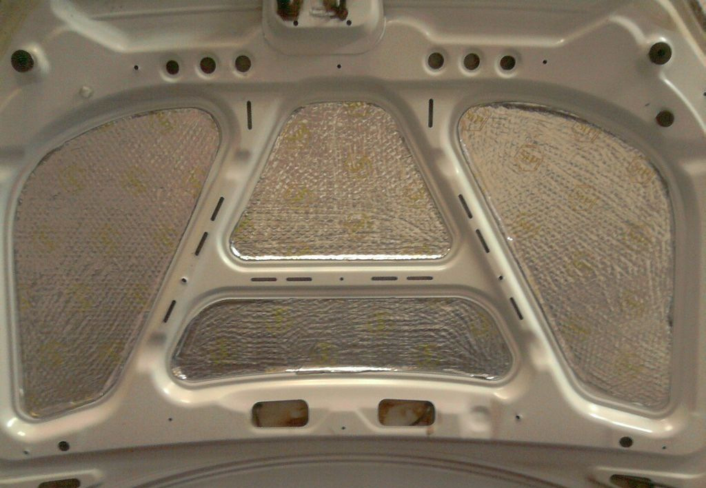 Шумоизоляция капота Лада Приора своими руками