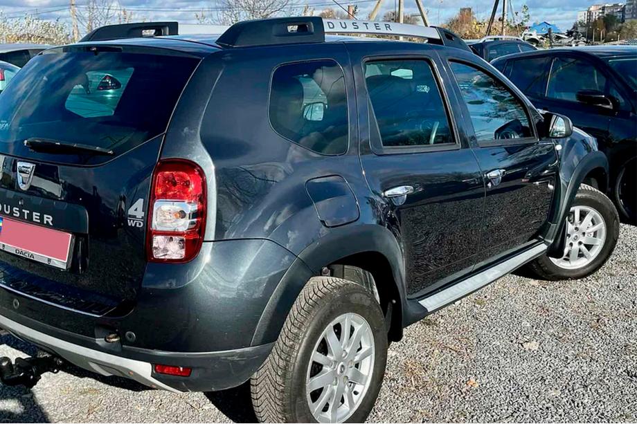 Dacia Duster 2008-2018 гг. Гладкие накладки на арки (8 шт, пластиковые) Фото 2