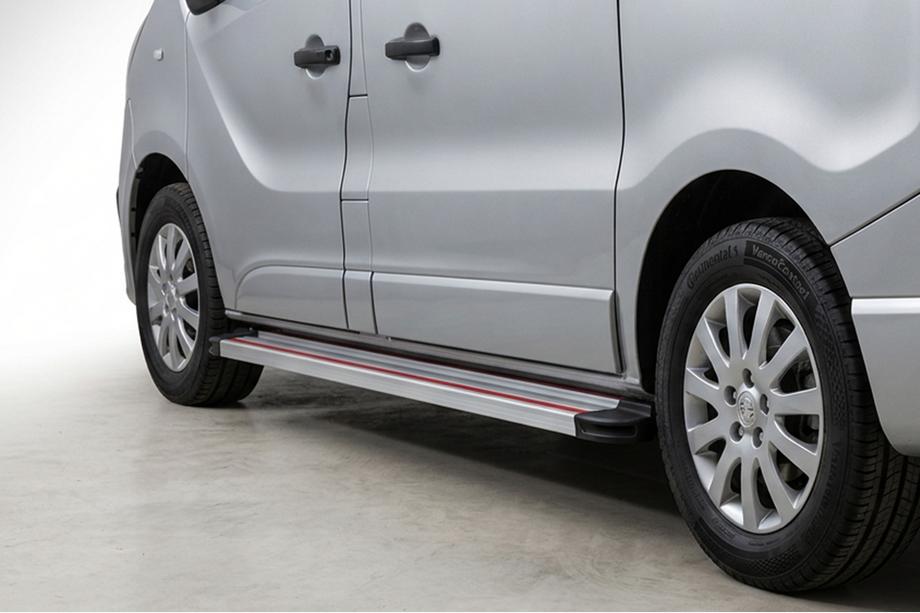 Renault Trafic 2001–2015 гг. Боковые Подножки Maya Красно-Серые (2 шт., Алюминий) Длинная база Image