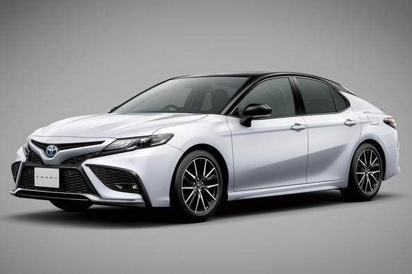 Обновленная Toyota Camry дебютирует в Японии фото 4