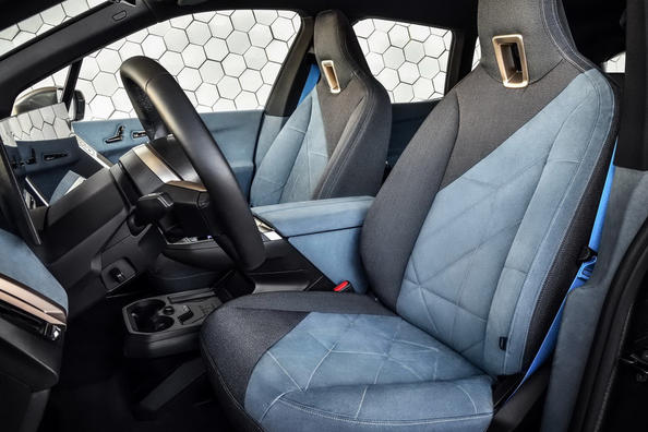 Электрический кроссовер BMW iX – технологический флагман немецкой марки фото 6