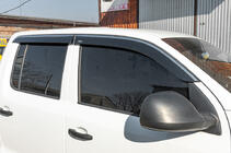 Volkswagen Amarok 2010-2022 гг. Ветровики с хромированным молдингом (4 шт, Niken) фото 2