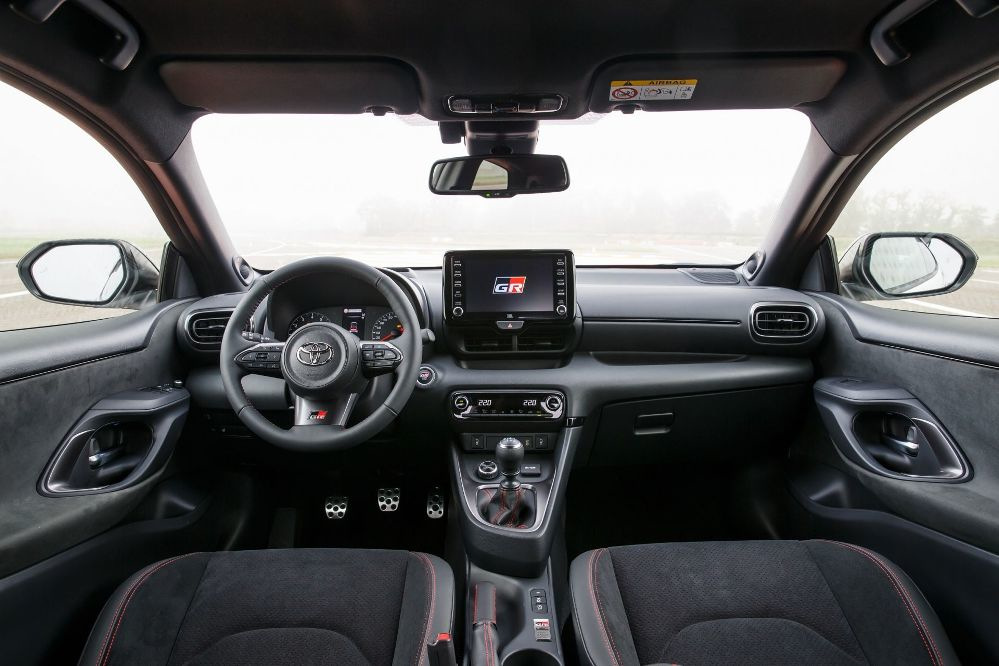 Спортивный полноприводный хэтчбек Toyota GR Yaris