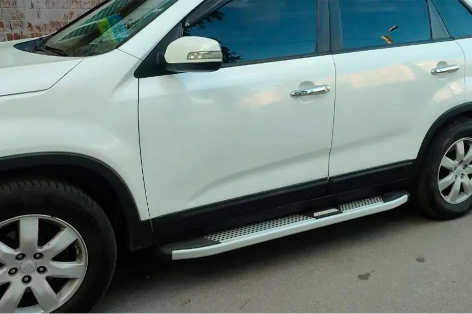 Kia Sorento II XM 2009-2014 гг. Боковые Подножки Mevsim Grey (2 шт., Алюминий) Фото 1