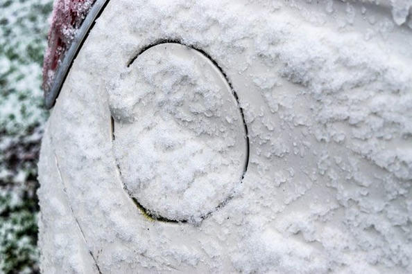 Как открыть замерзшую крышку бензобака?