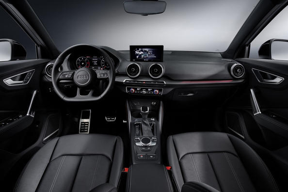 Обновленный компактный кроссовер Audi Q2 первого поколения фото 7