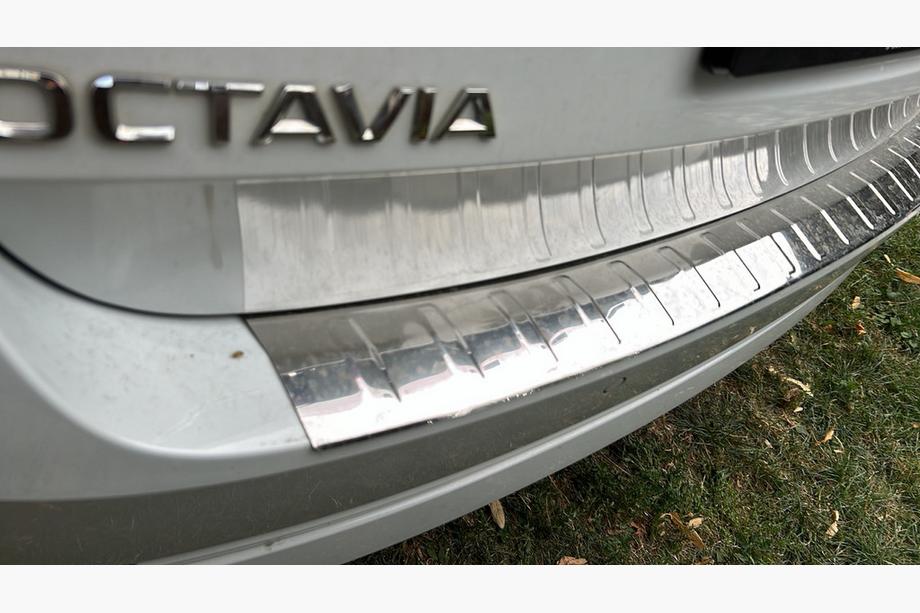 Накладка на задний бампер Carmos (SW, нержавейка) Image Накладка на задний бампер Carmos (SW, нержавейка) Image