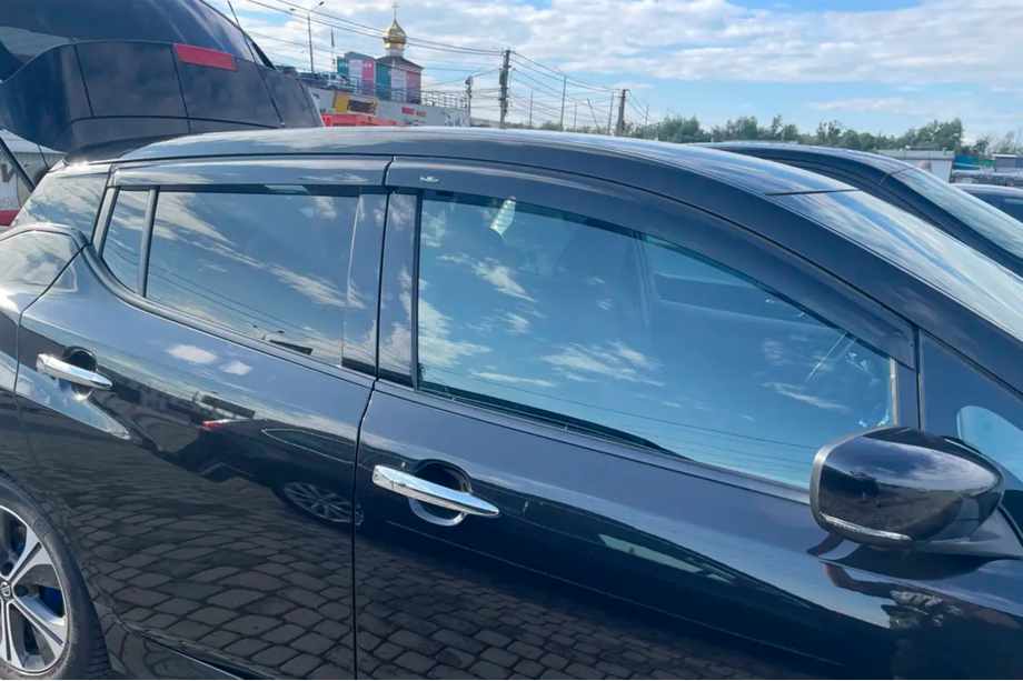 Nissan Leaf 2017- гг. Ветровики на окна (4 шт, HIC) Image