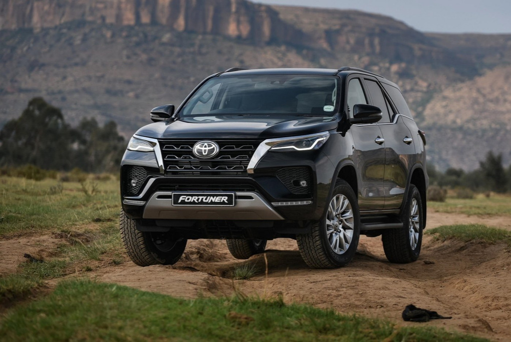 Обзор обновленного внедорожника Toyota Fortuner