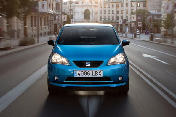 Обзор компактного электрического хэтчбека SEAT Mii Electric фото 3