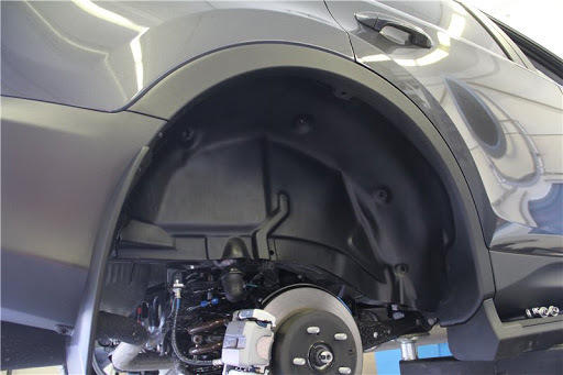 Как установить подкрылки на авто своими руками?