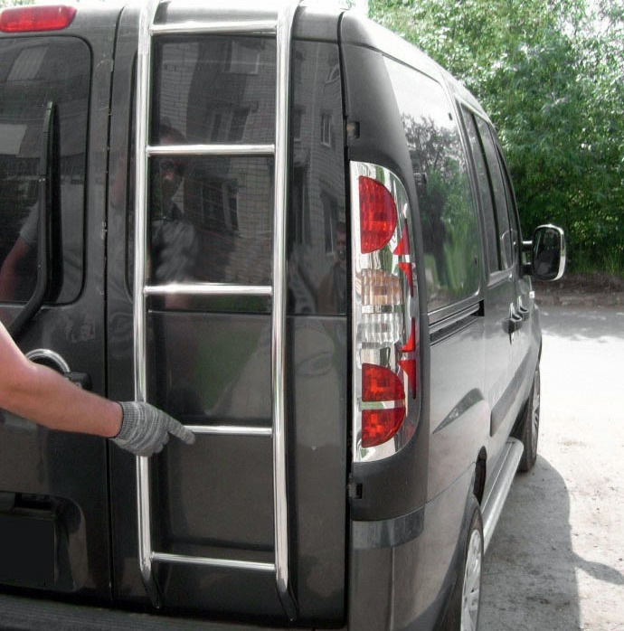 Лестница на внедорожник – польза и практичность