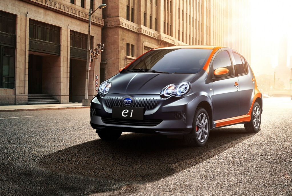 Обзор компактного электрического хэтчбека BYD e1