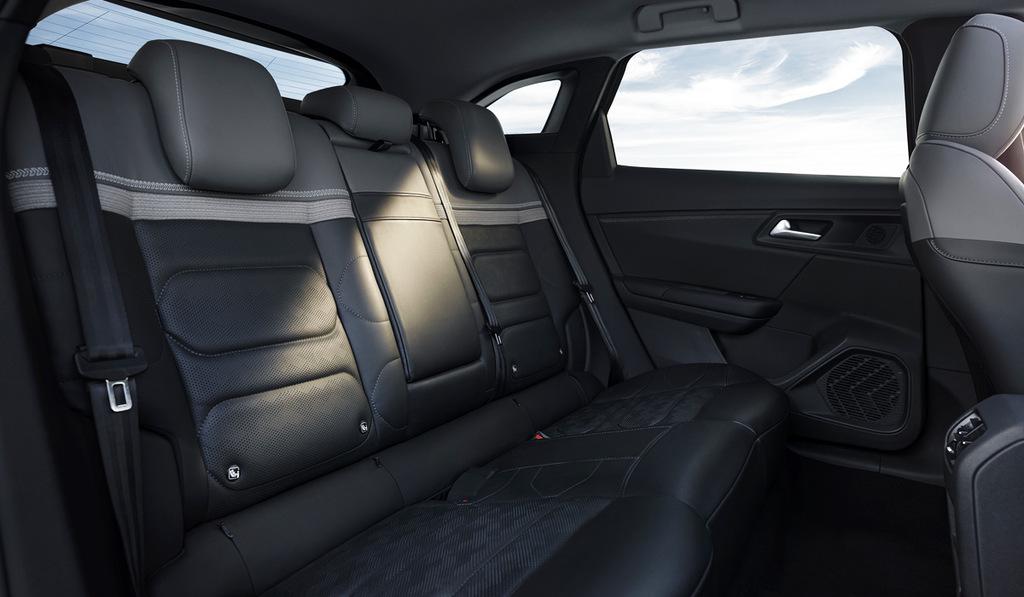 Кроссоверный лифтбек Citroen C5 X нового поколения