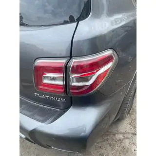 Задние LED фонари (Оригинал, б/у, 2019 год) Nissan Armada 2016-2024 гг. фото 3