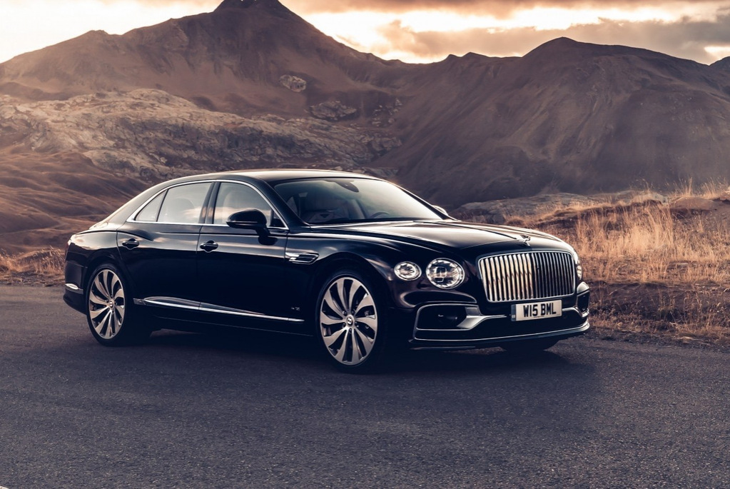 Обзор полноприводного люксового седана Bentley Flying Spur