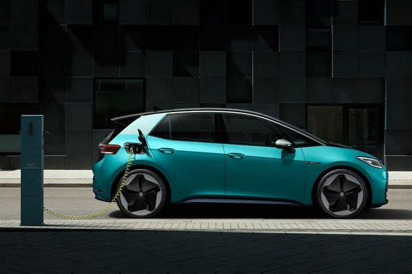 Обзор электрического заднеприводного хэтчбека Volkswagen ID.3