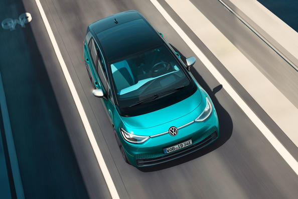 Обзор электрического заднеприводного хэтчбека Volkswagen ID.3 фото 4
