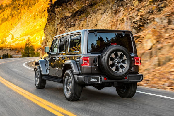 Обзор внедорожника Jeep Wrangler Unlimited четвертого воплощения фото 7
