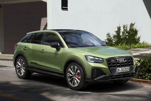 Обзор заряженного полноприводного кроссовера Audi SQ2